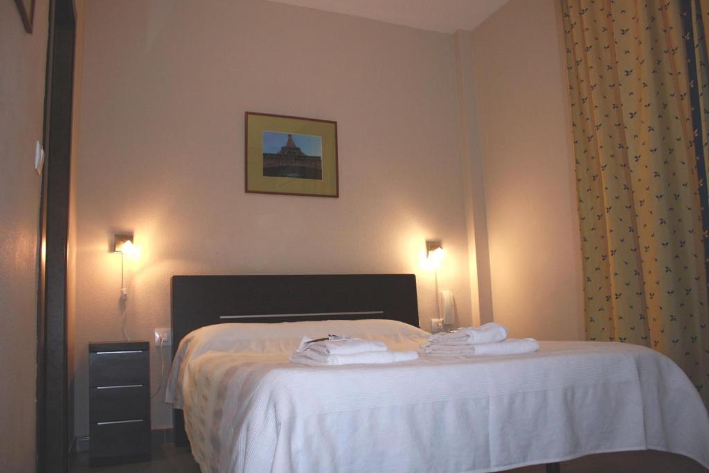 Hostal Carlos I La Línea de la Concepción Pokoj fotografie