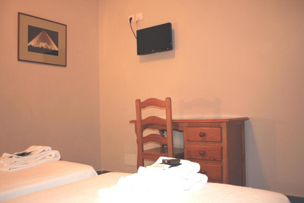 Hostal Carlos I La Línea de la Concepción Pokoj fotografie
