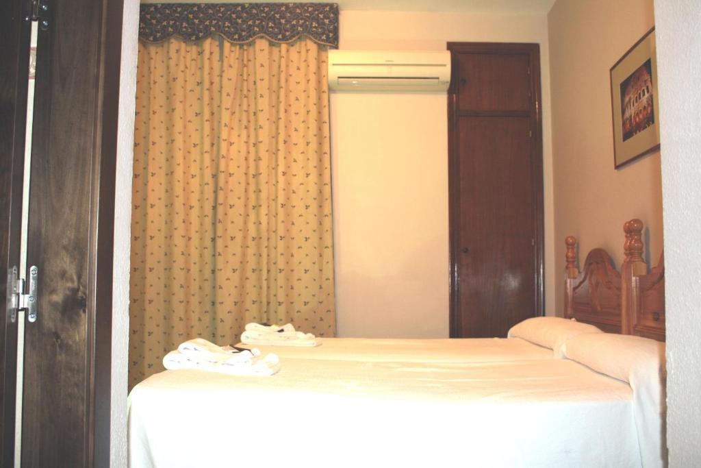 Hostal Carlos I La Línea de la Concepción Pokoj fotografie